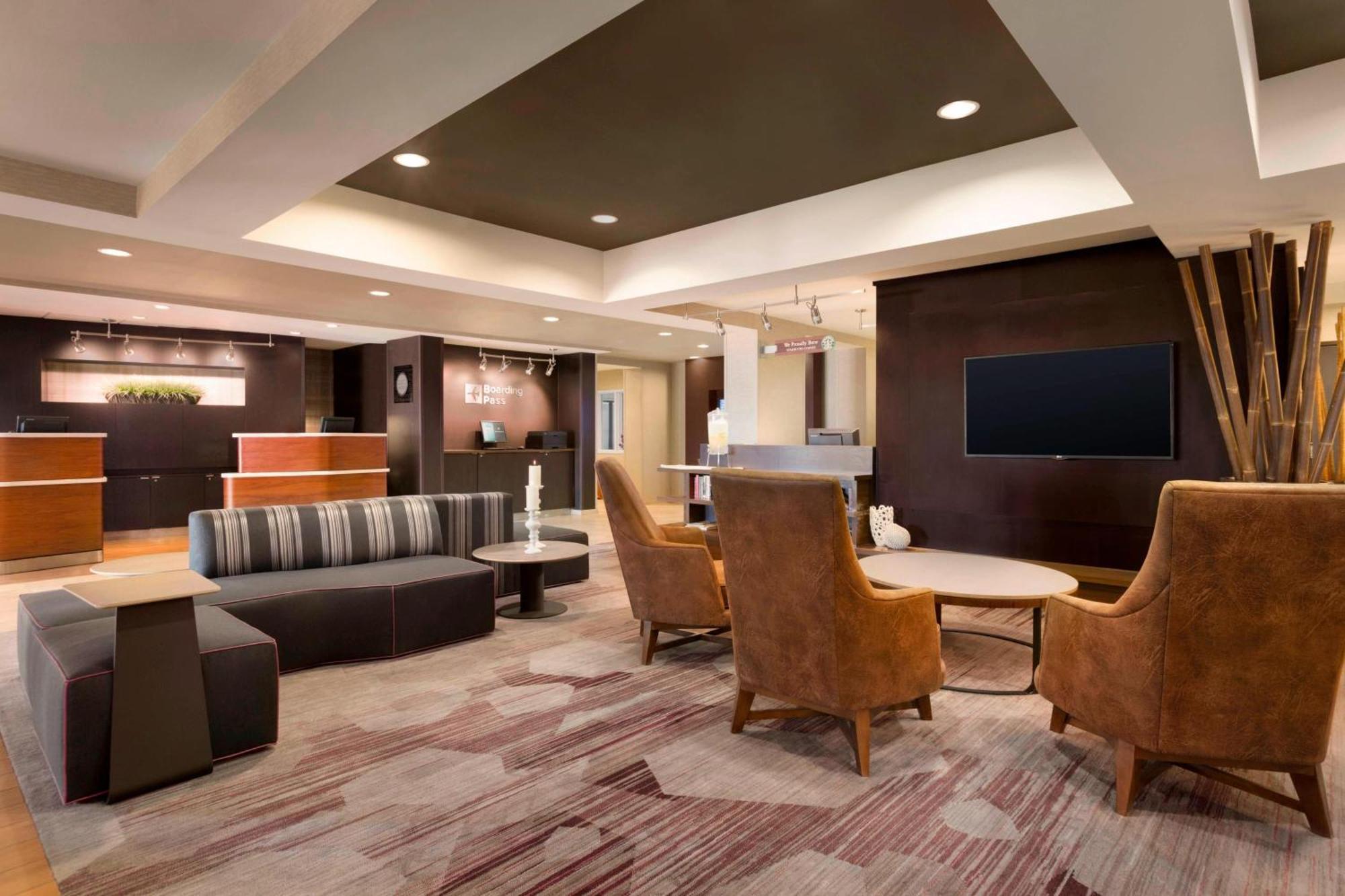 Courtyard By Marriott Bloomington Normal Hotel Exterior foto