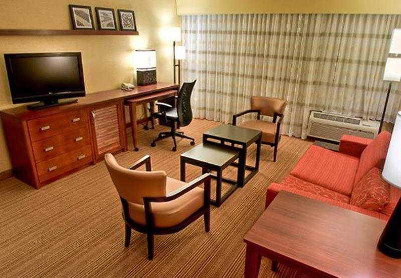 Courtyard By Marriott Bloomington Normal Hotel Cameră foto